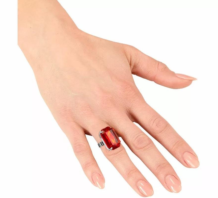 Anillo con Gema roja
