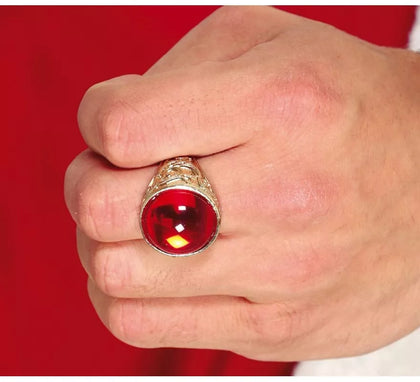 Anillo dorado con Rubí de plástico