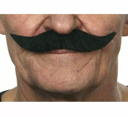 Bigote de Inglés negro