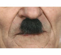 Bigote de Investigador negro