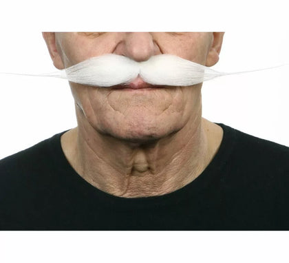 Bigote grande blanco