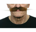 Bigote grande marrón