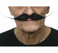 Bigote grande negro