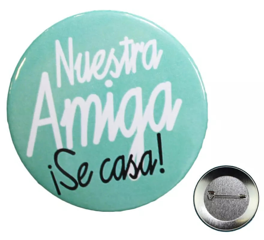Translation missing: en.Chapa Nuestra amiga se casa de 5,7 cm de diámetro