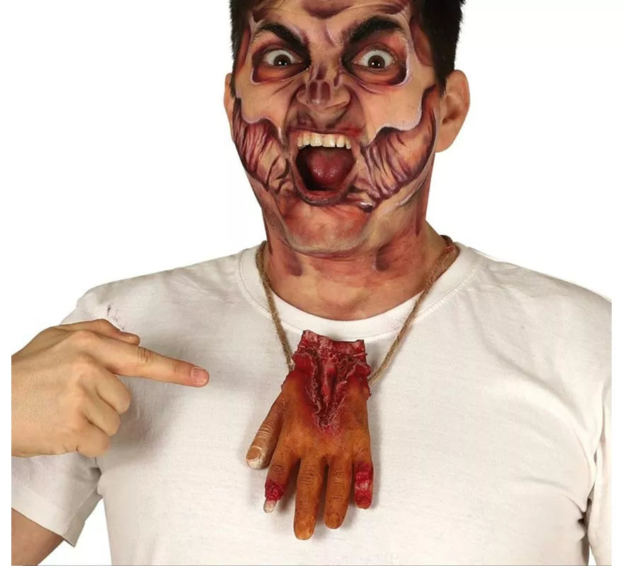 Collar con Mano Sangrienta