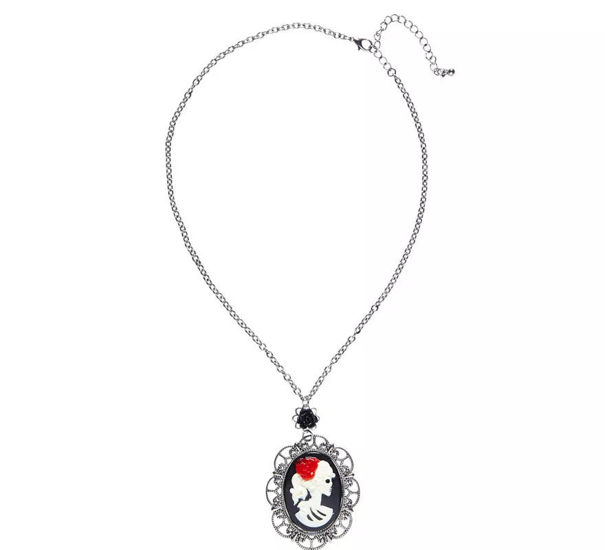 Translation missing: en.Collar con Medallón de Calavera y Rosa Negra