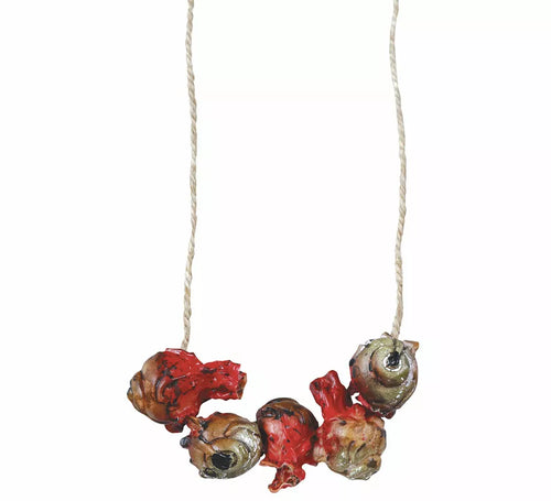 Collar con Ojos Sangrientos