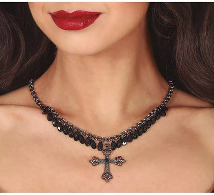 Collar Cruz con Piedras Negras
