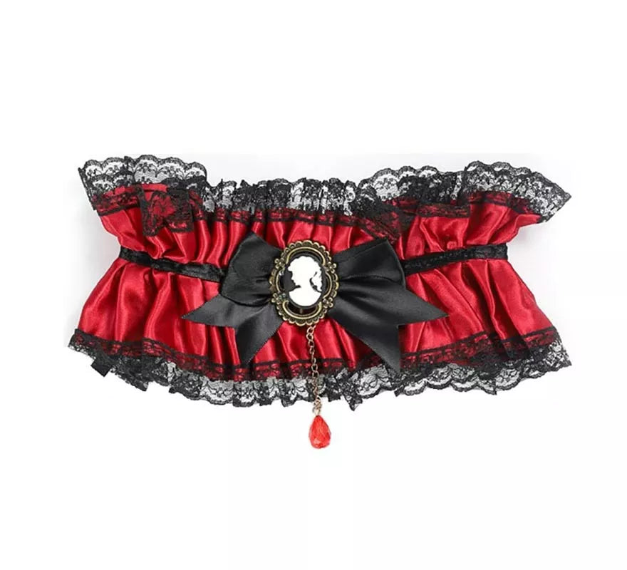Translation missing: en.Collar Gótico rojo con lazo negro