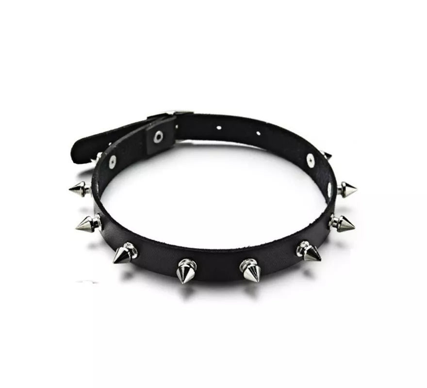 Translation missing: en.Collar Punky negro con Púas