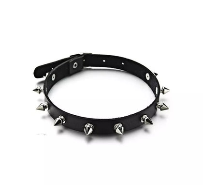 Collar Punky negro con Púas