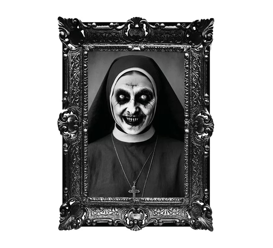 Cuadro Adhesivo de Terror Monja Asesina de 58x45 cm