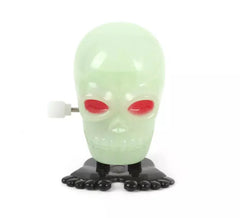 5x4 cm luminescent skull figure