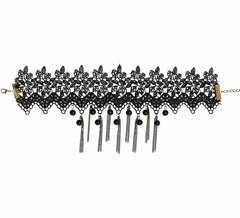 Choker with black pearls and chains