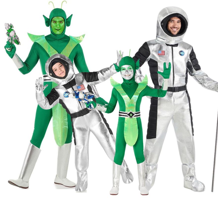 Group of astronauts and aliens
