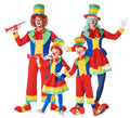 Grupo de payasos pintorescos