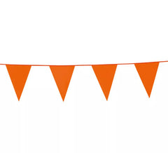 Garland of 10 m of Orange Pennants of 20x30 cm