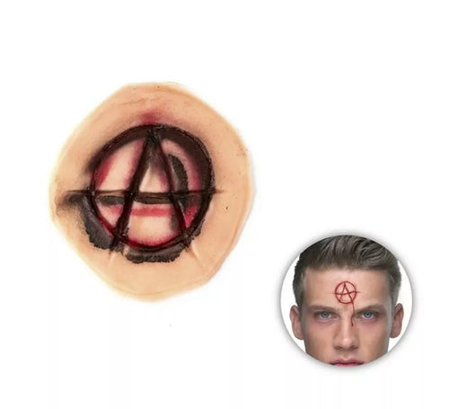 "Maquillaje Herida FX con Símbolo ""A"""