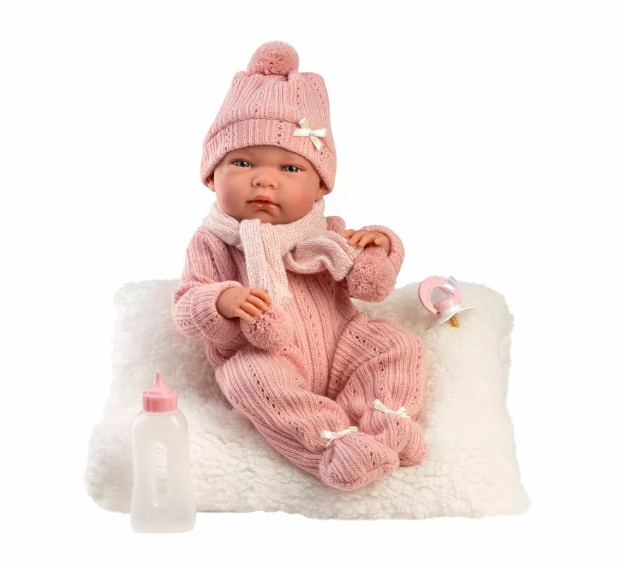 Translation missing: en.Muñeca Nica Recién Nacida de 40 cm con Cojín y Conjunto