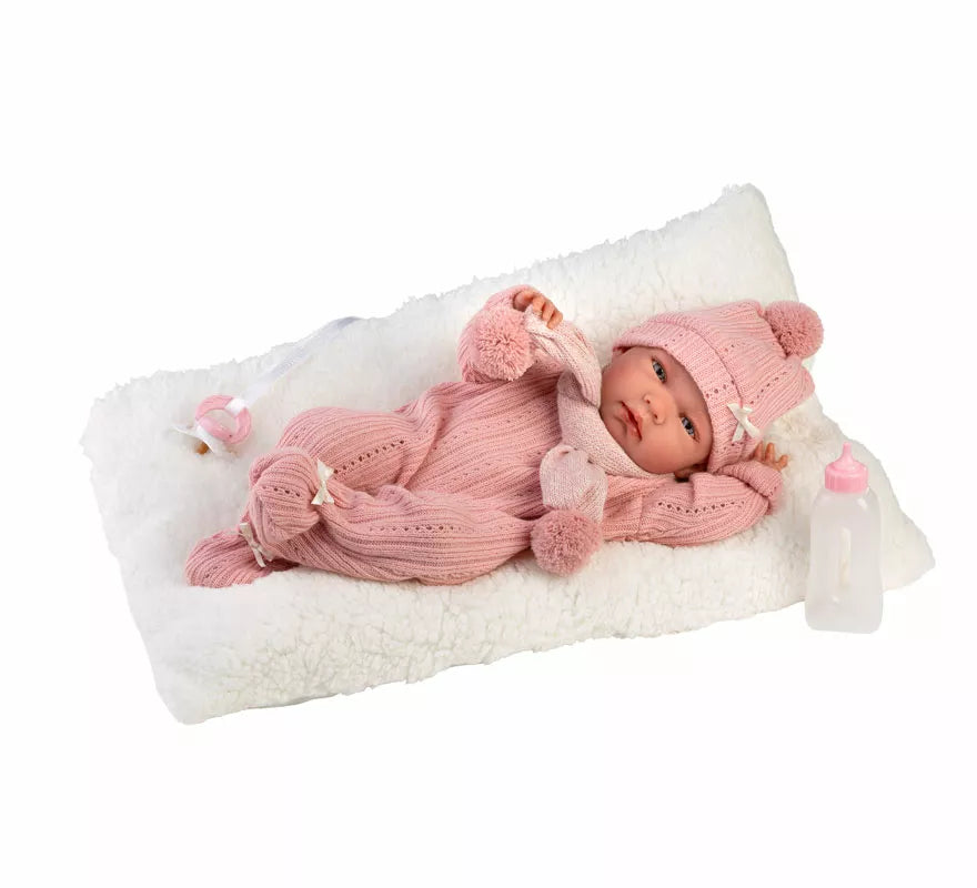 Translation missing: en.Muñeca Nica Recién Nacida de 40 cm con Cojín y Conjunto