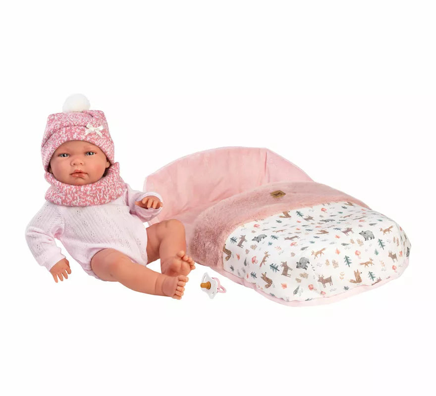 Translation missing: en.Muñeca Nica Recién Nacida de 40 cm con Saquito