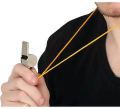 Pacote de 4 apitos de metal com corda