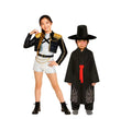 Pareja de cantante golden y demonio infantil