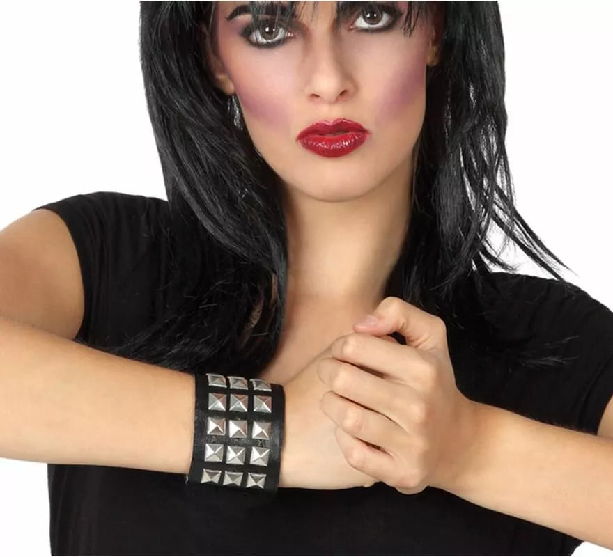 Translation missing: en.Pulsera Punk Negra
