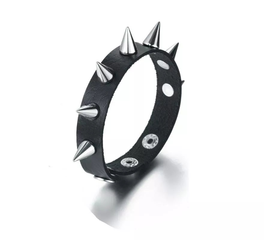 Translation missing: en.Pulsera Punky con pinchos plateados