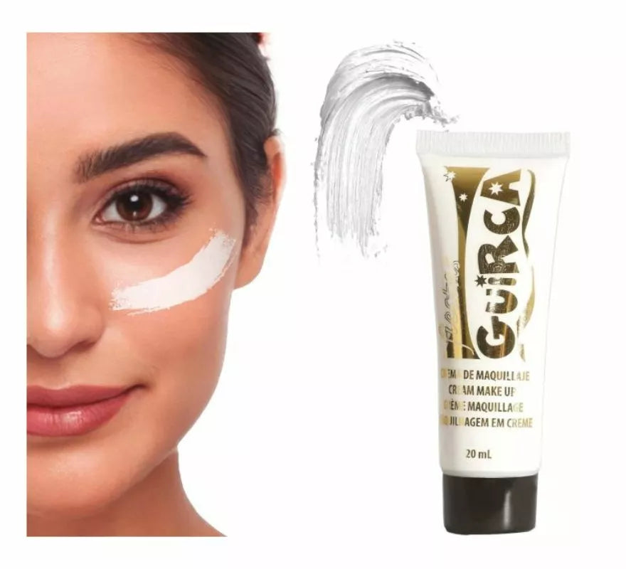Tubo de 20 ml. de maquillaje en Crema en varios colores.