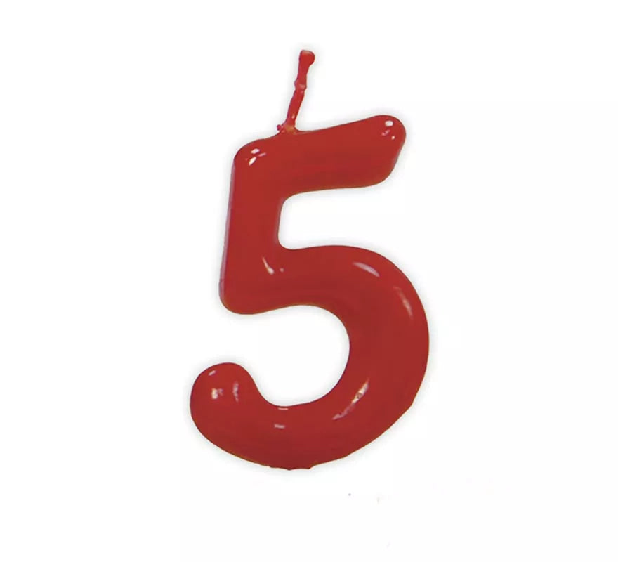 Vela roja con el número 5 para cumpleaños